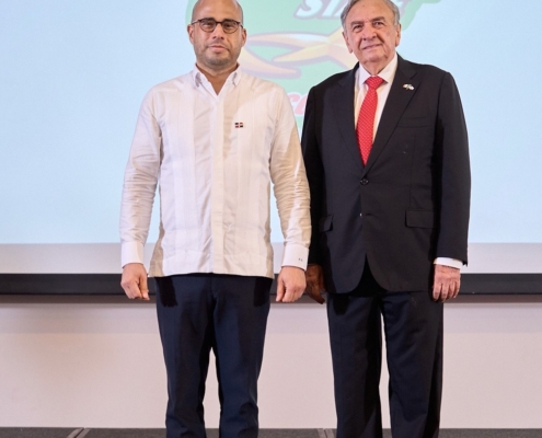 549713181_18054449051538518_3280793742504070108_n